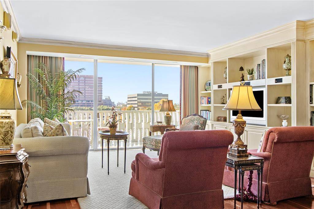 Dallas, TX 75219,3701 Turtle Creek Boulevard #8BF