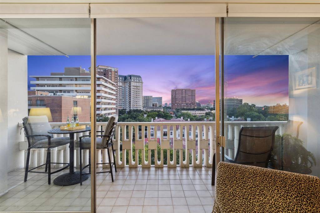 Dallas, TX 75219,3701 Turtle Creek Boulevard #8H