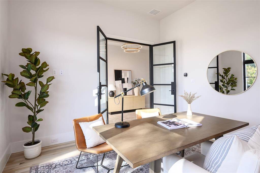 Dallas, TX 75220,4015 Rochelle Drive