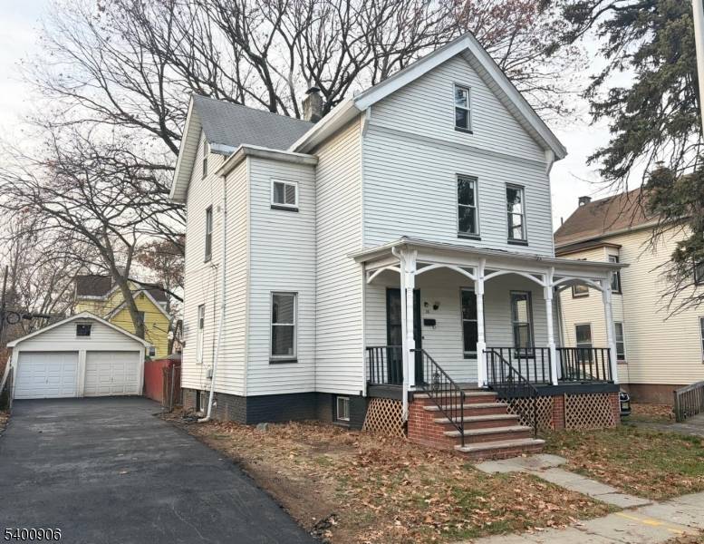 East Orange City, NJ 07017,19 Linwood Pl