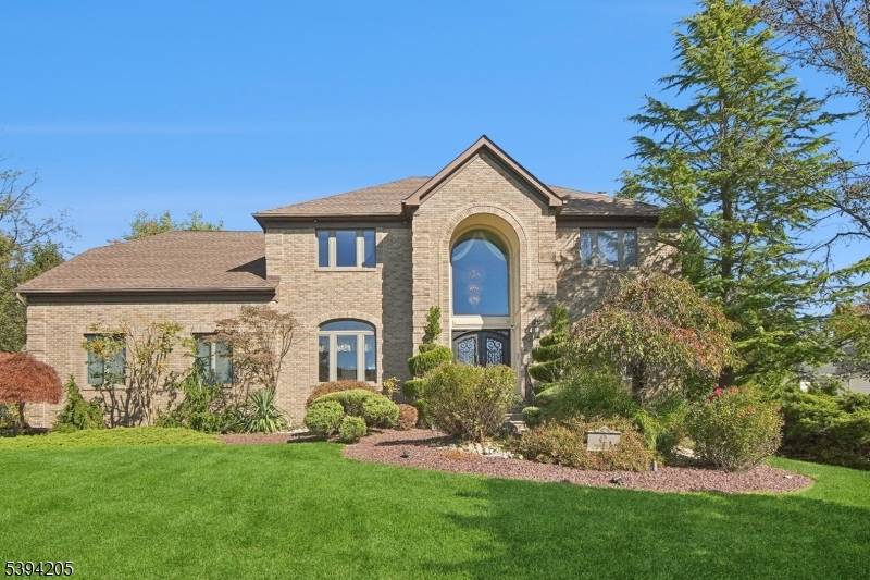 Scotch Plains Twp., NJ 07076,42 Winchester Dr