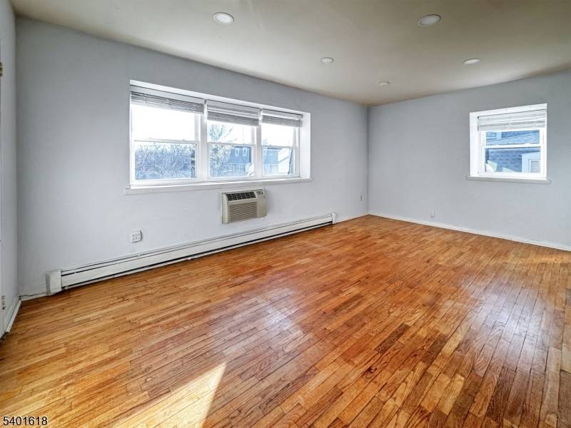 Nutley Twp., NJ 07110,25 River Rd #A-18