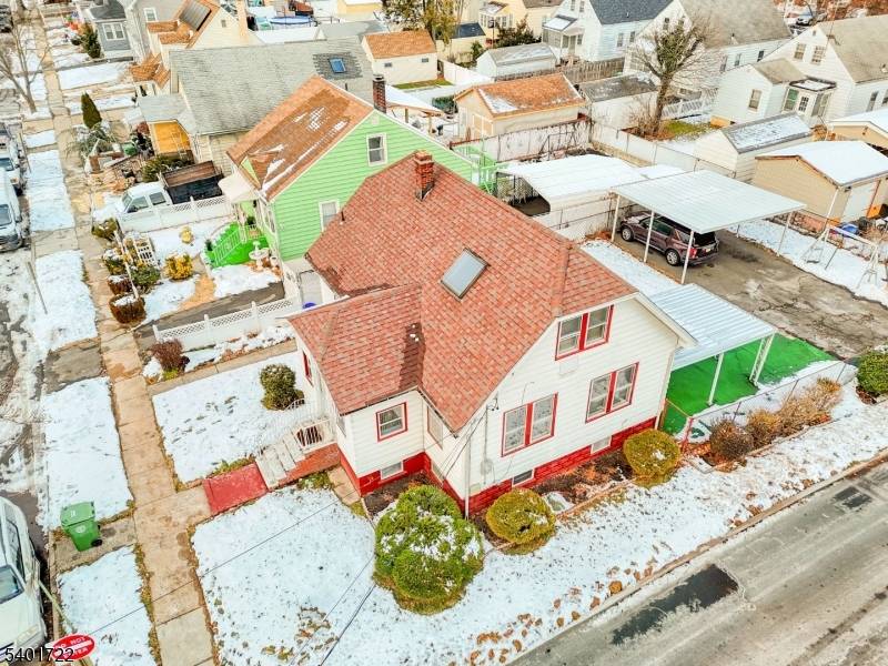 Roselle Boro, NJ 07203,943 Drake Ave