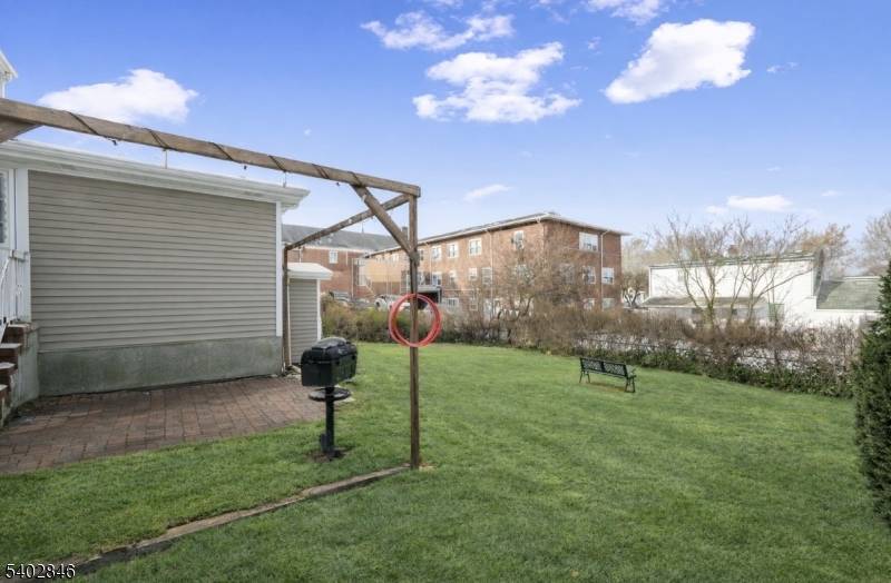 Clifton City, NJ 07013,38 Sherwood St