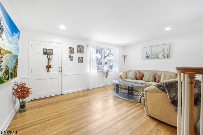 Clifton City, NJ 07013,38 Sherwood St