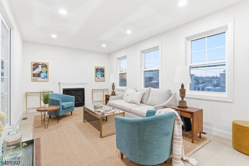 Nutley Twp., NJ 07110,41 Entwistle Ave