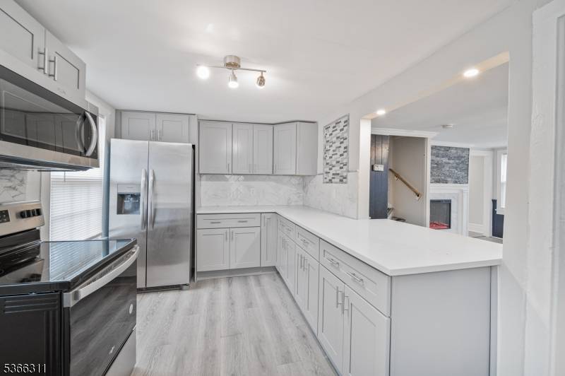 Califon Boro, NJ 07830,21 First St