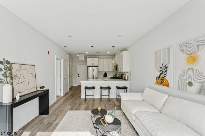 Roselle Park Boro, NJ 07204,140 W Webster Ave #127