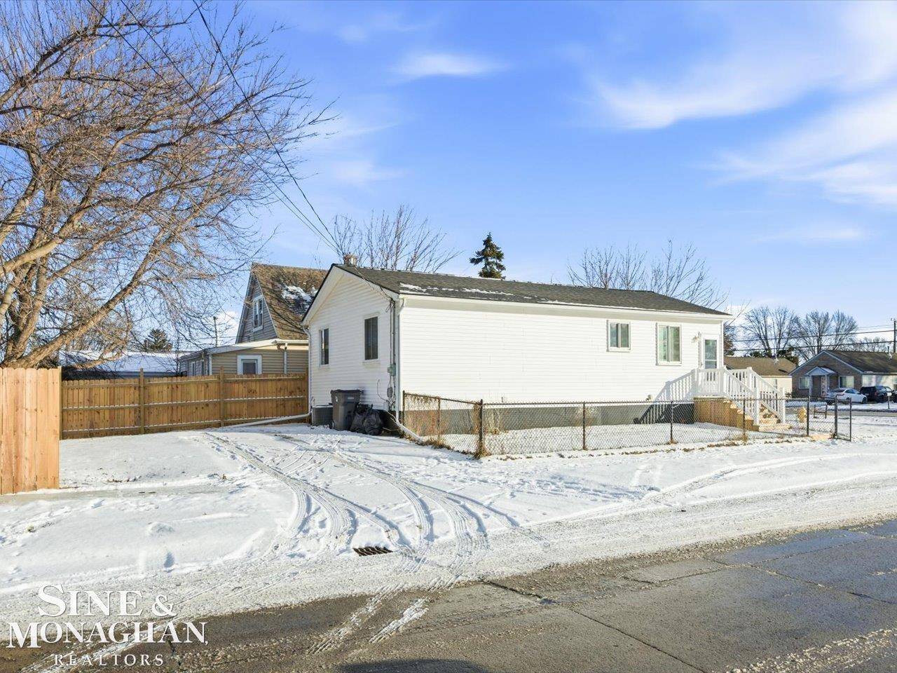 Clinton Township, MI 48035,20411 E 14 Mile RD