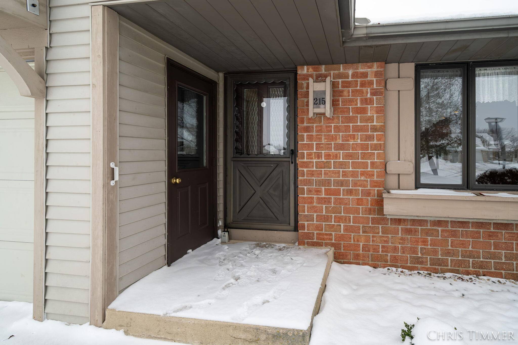 Zeeland, MI 49464,215 Parkside DR