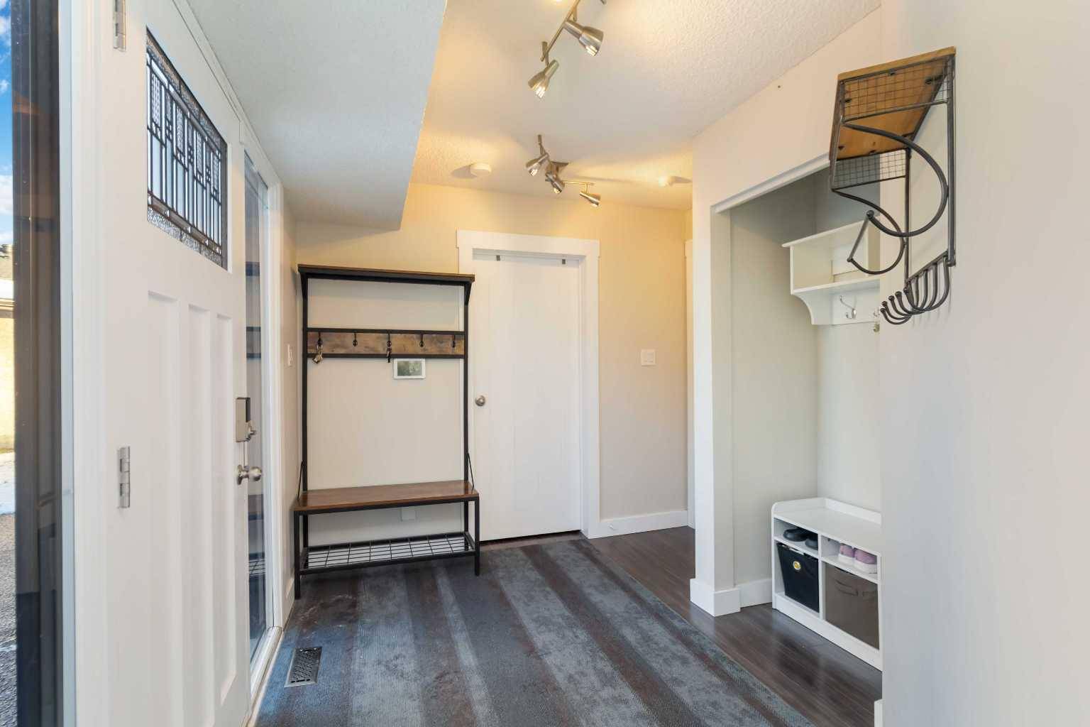 Fort Mcmurray, AB T9K 1J7,224 Torrie CRES