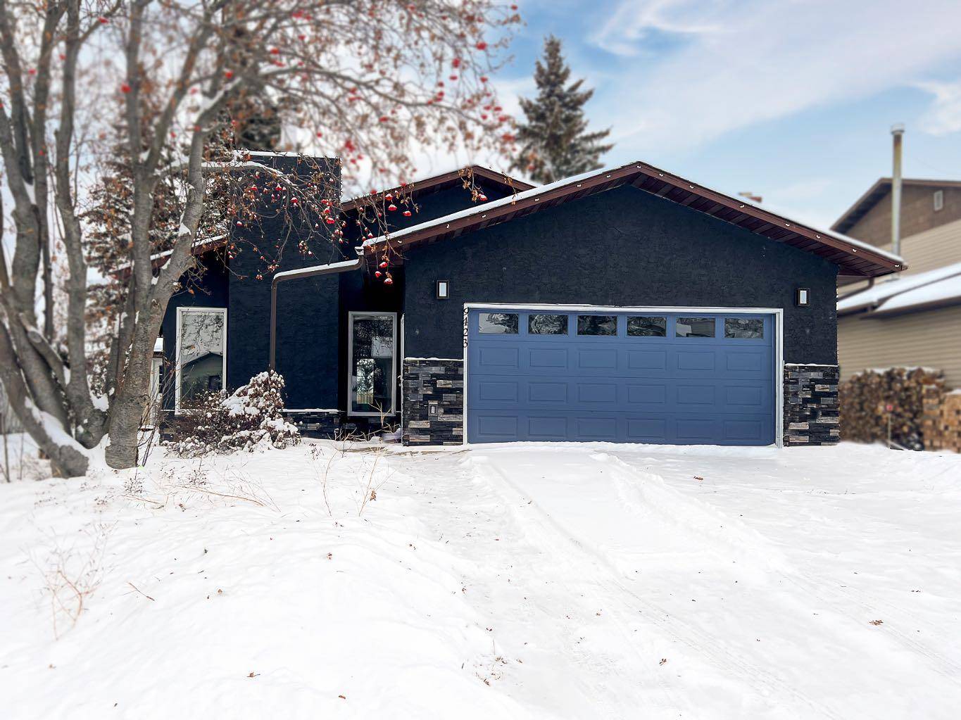 Grande Prairie, AB T8V 5Y8,9423 125 AVE