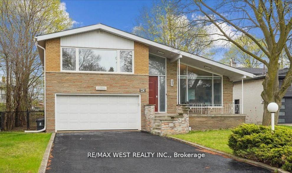 Toronto C06, ON M3H 4V9,40 Arlstan DR