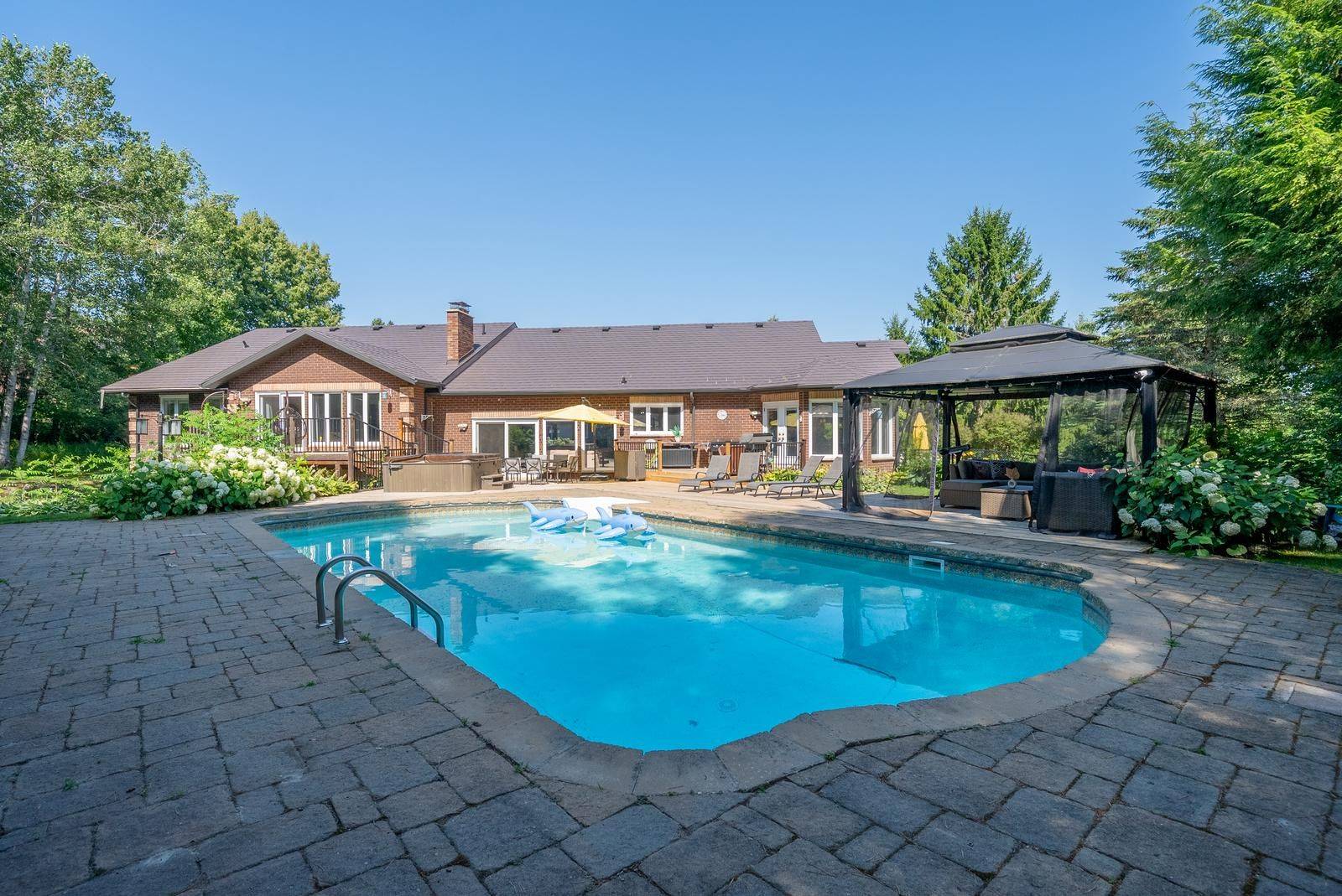 Scugog, ON L9L 2A9,64 Woodbridge CIR