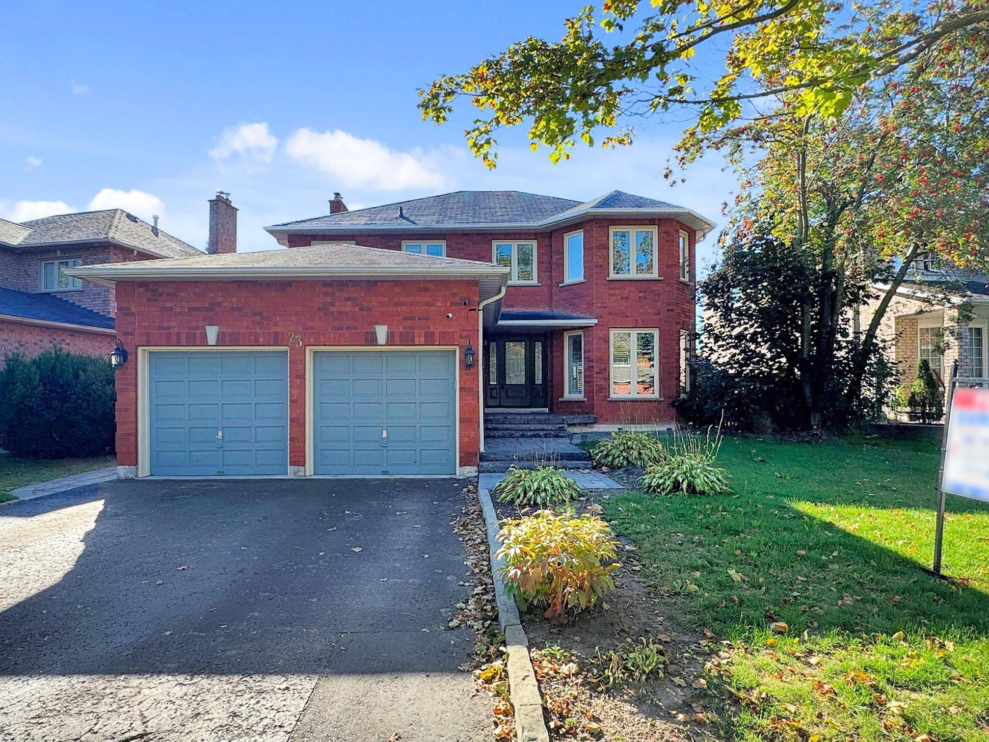 Whitby, ON L1R 2B3,23 Kilbride DR