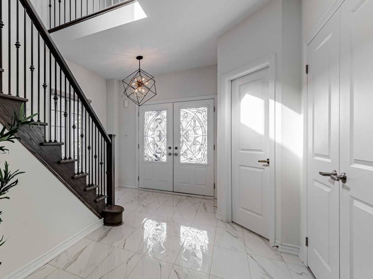 Oshawa, ON L1K 1A1,1957 Don White CT #Upper