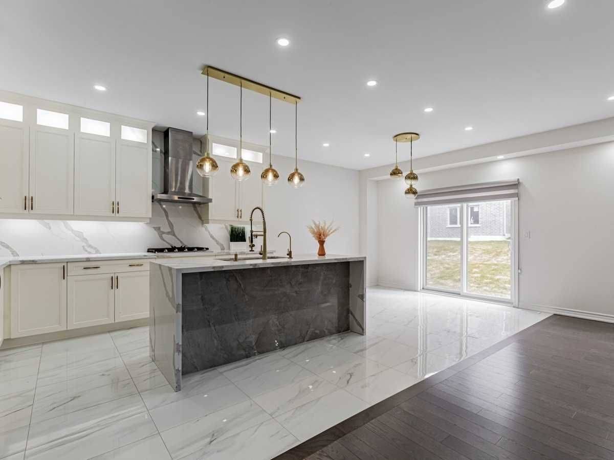 Oshawa, ON L1K 1A1,1957 Don White CT #Upper