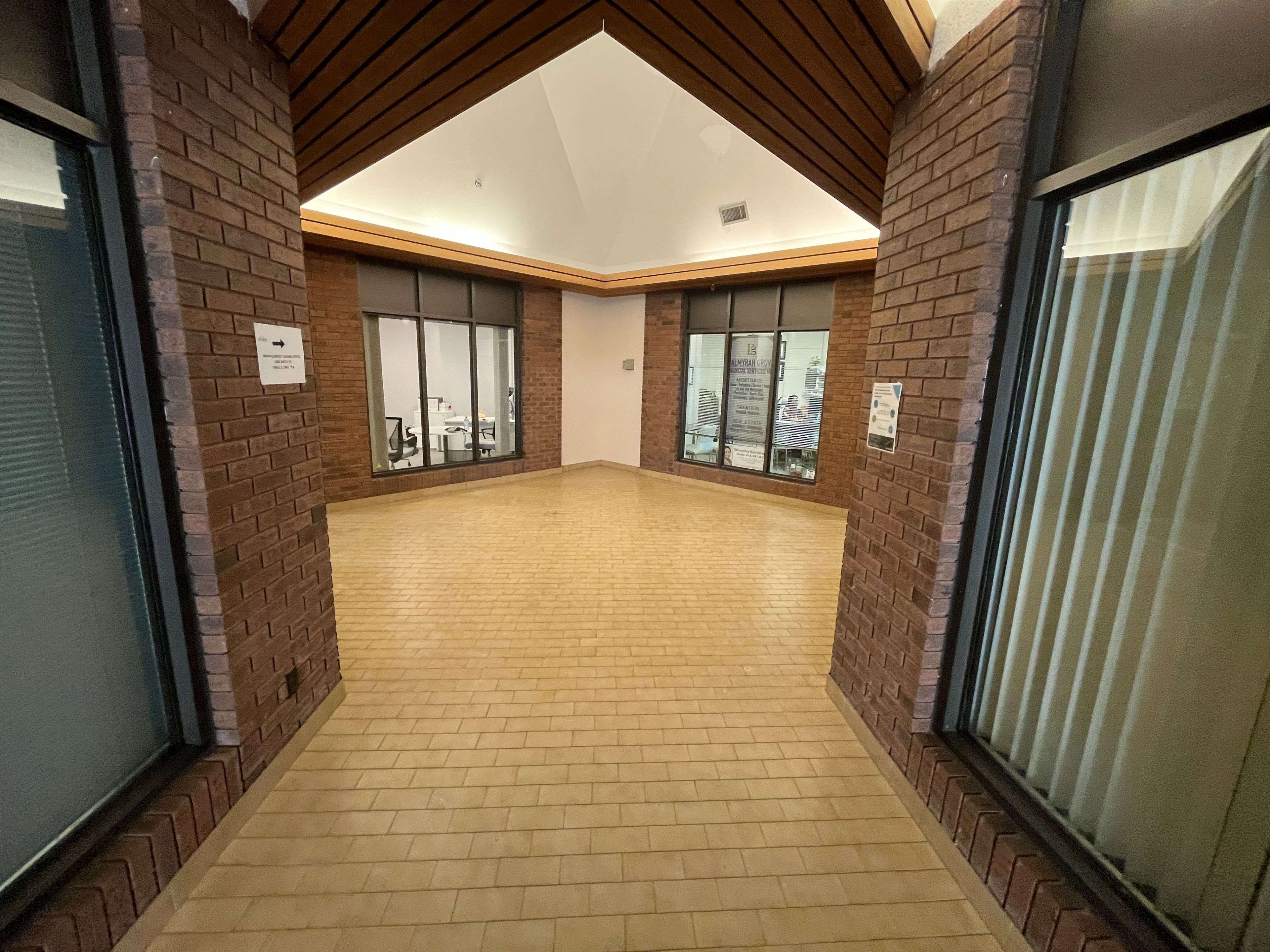 Pickering, ON L1W 3R2,1400 Bayly ST #OM2#9B & 10