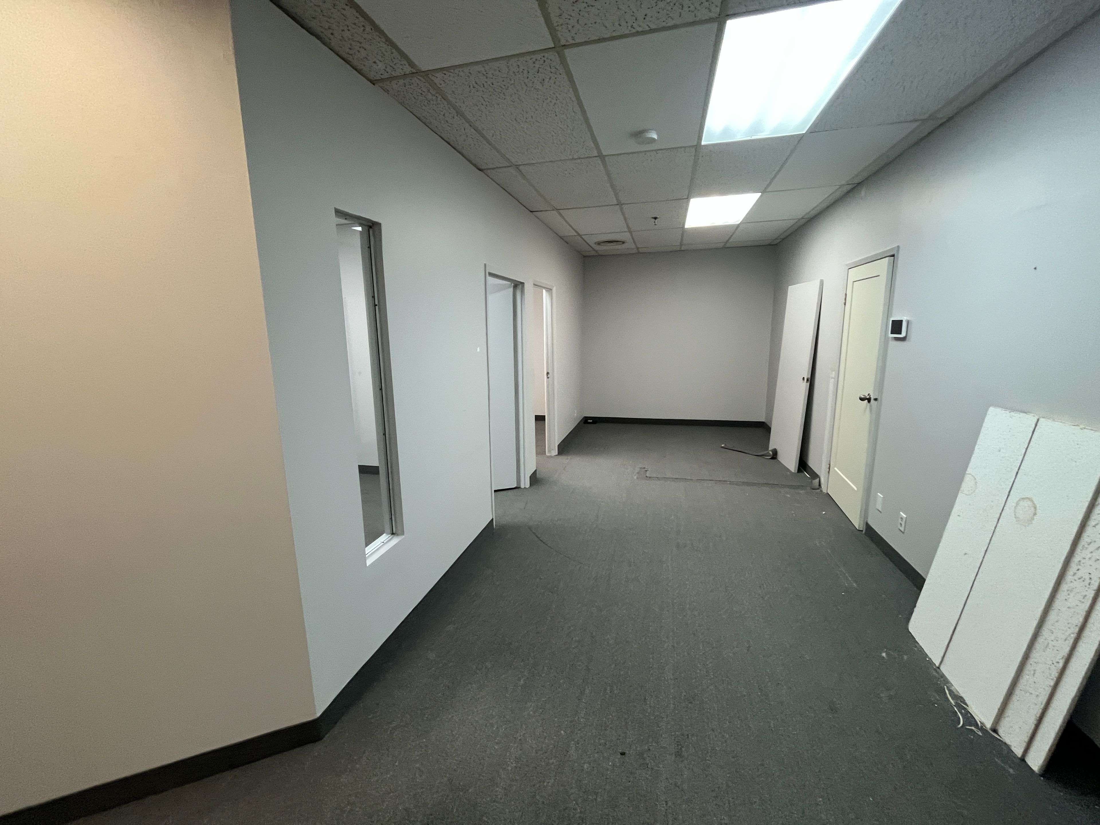 Pickering, ON L1W 3R2,1400 Bayly ST #OM2#9B & 10