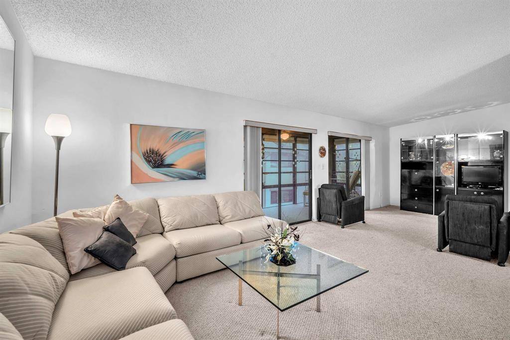 Tamarac, FL 33321,10419 E Clairmont Cir #205