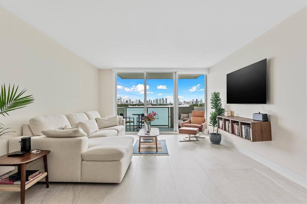 Miami Beach, FL 33139,1200 West Ave #604