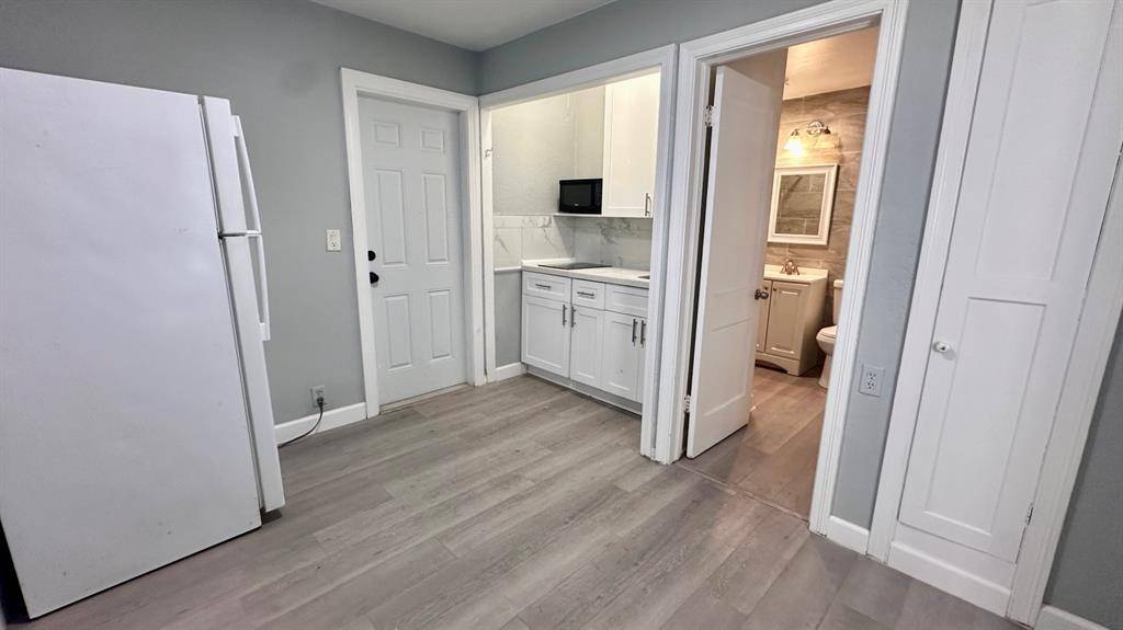 Lake Worth Beach, FL 33460,325 N Federal Hwy #1