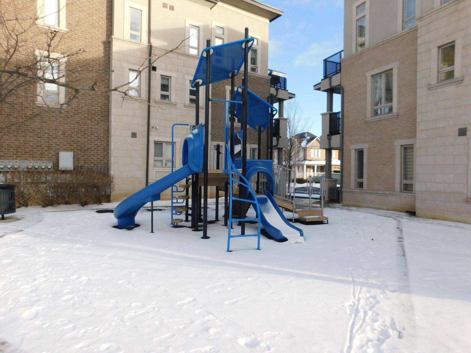 Vaughan, ON L6A 4W3,105 Kayla CRES #20