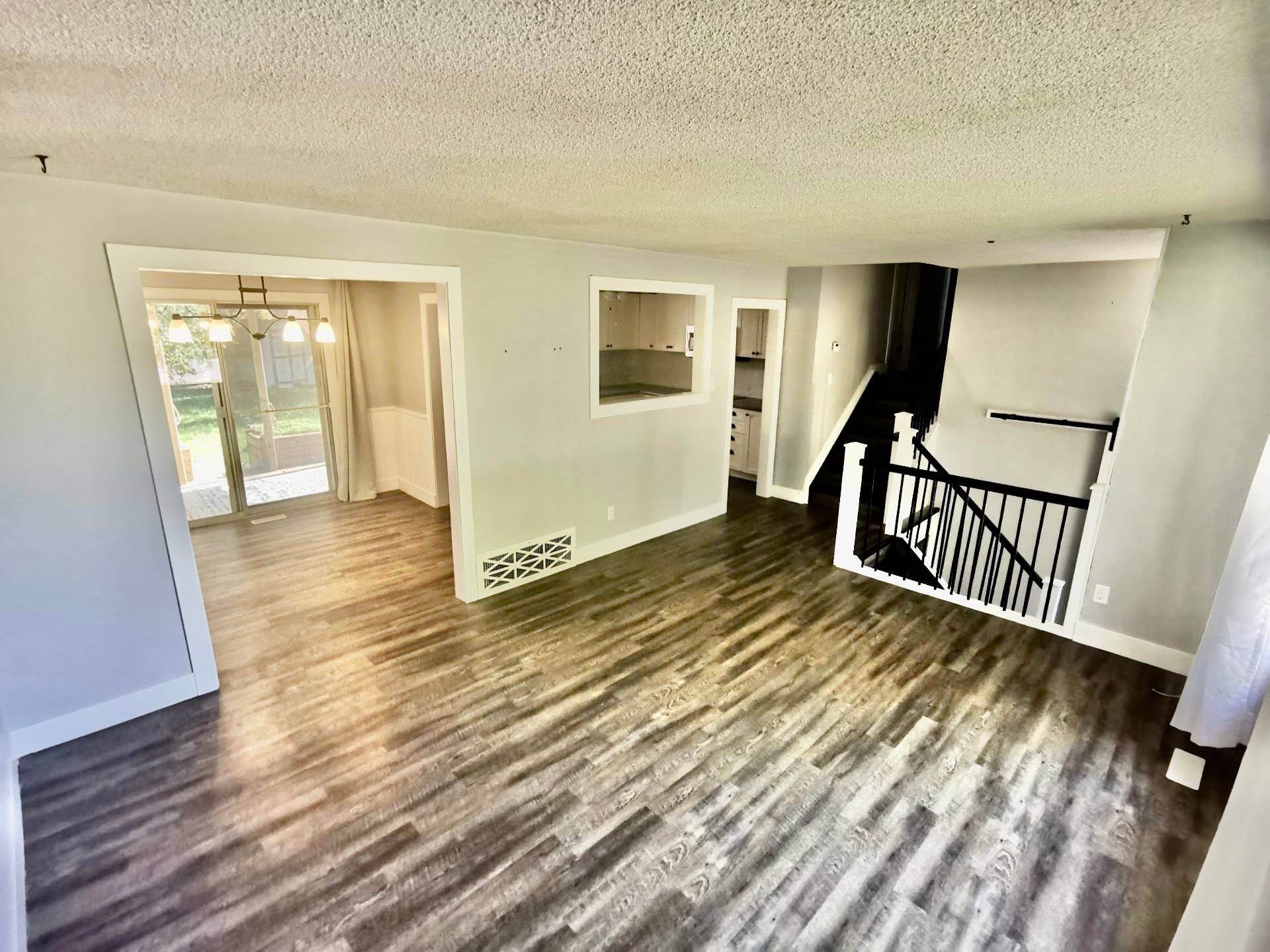 Essa, ON L0M 1B0,17 Larkdale CRES