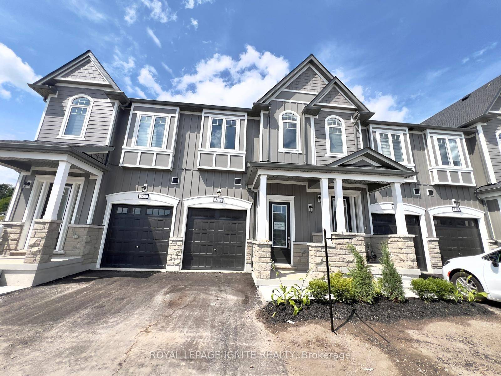 Midland, ON L4R 0J1,562 Hudson CRES