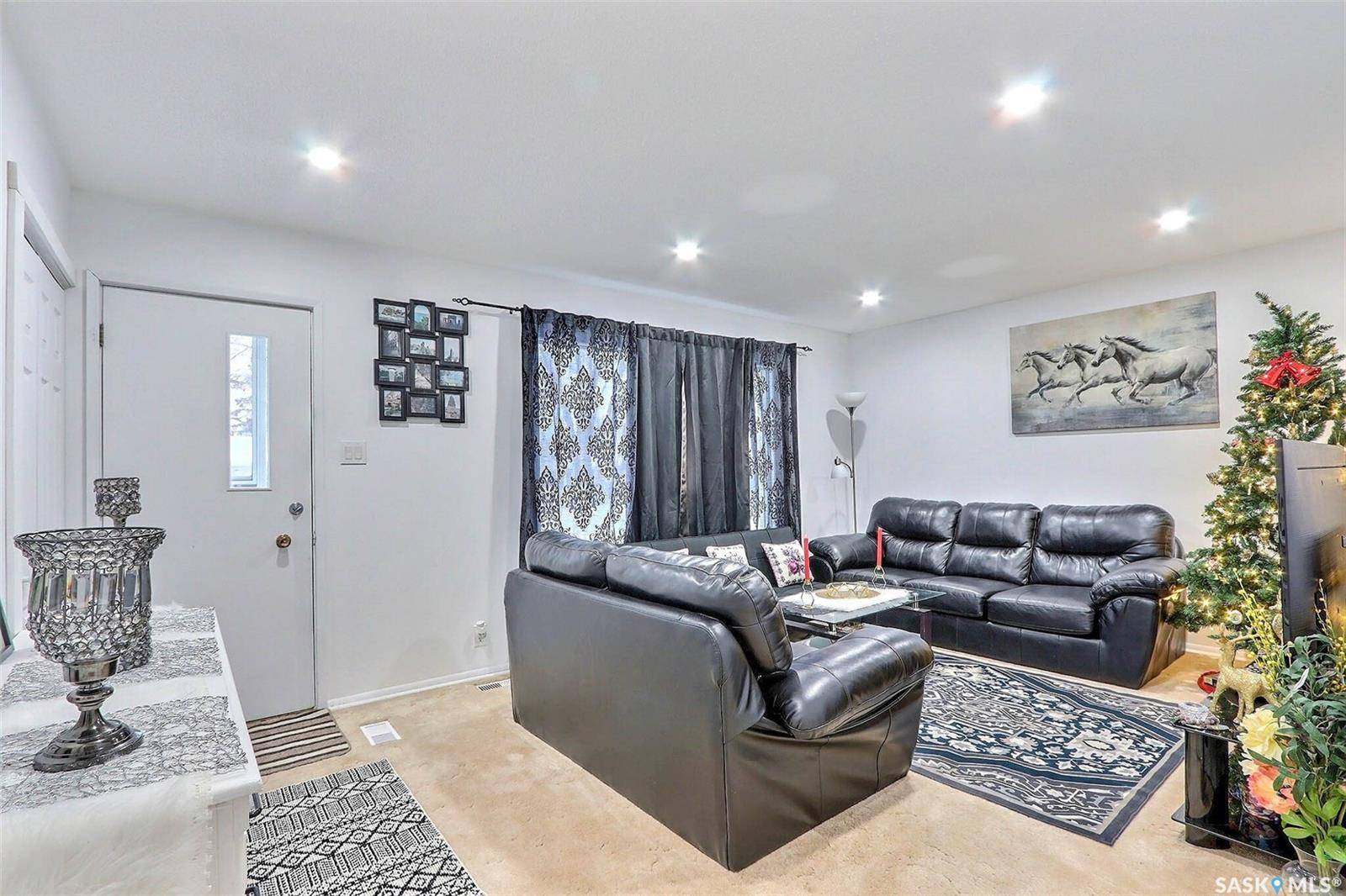 Prince Albert, SK S6V 2T4,723 Eastwood STREET