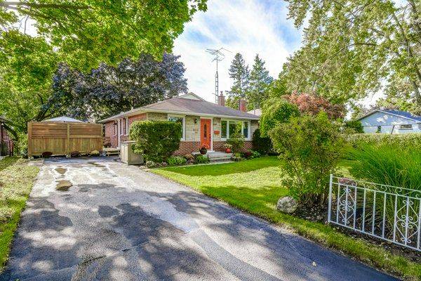 Burlington, ON L7P 1E1,1216 De Quincy CRES
