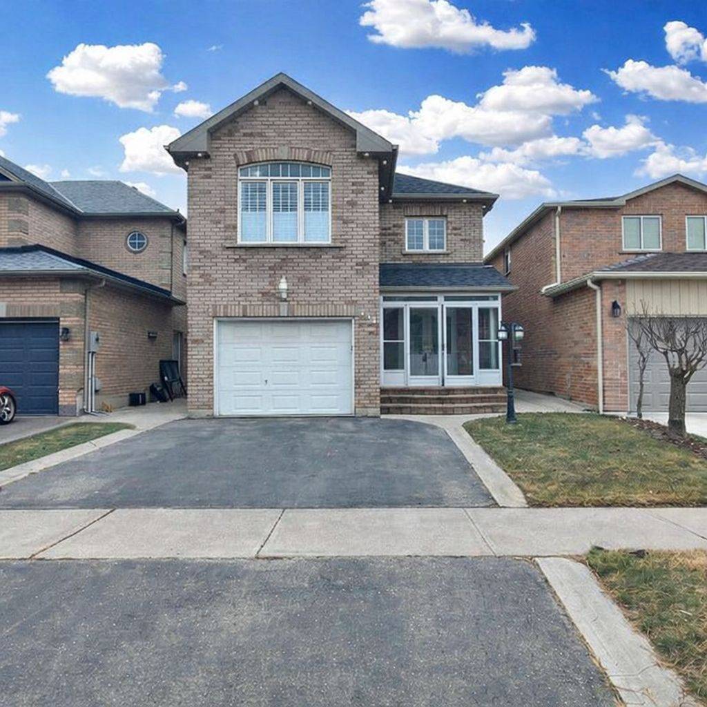 Brampton, ON L6Z 4A5,111 Sandmere AVE