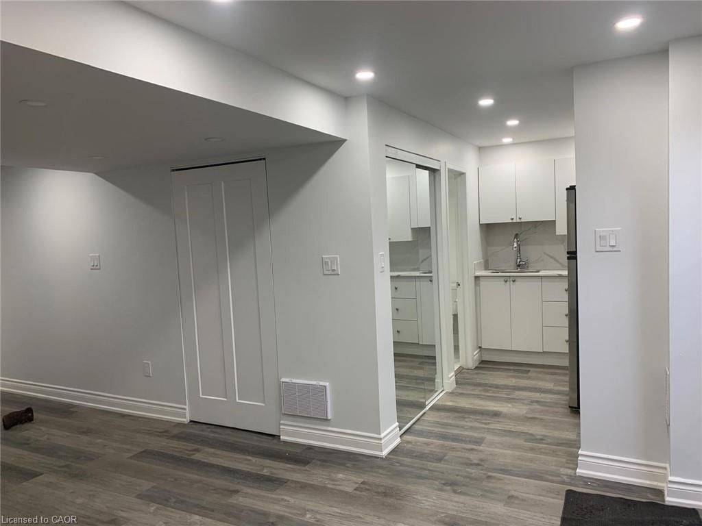 Milton, ON L9T 8G2,1005 Farmstead DR #BASEMENT