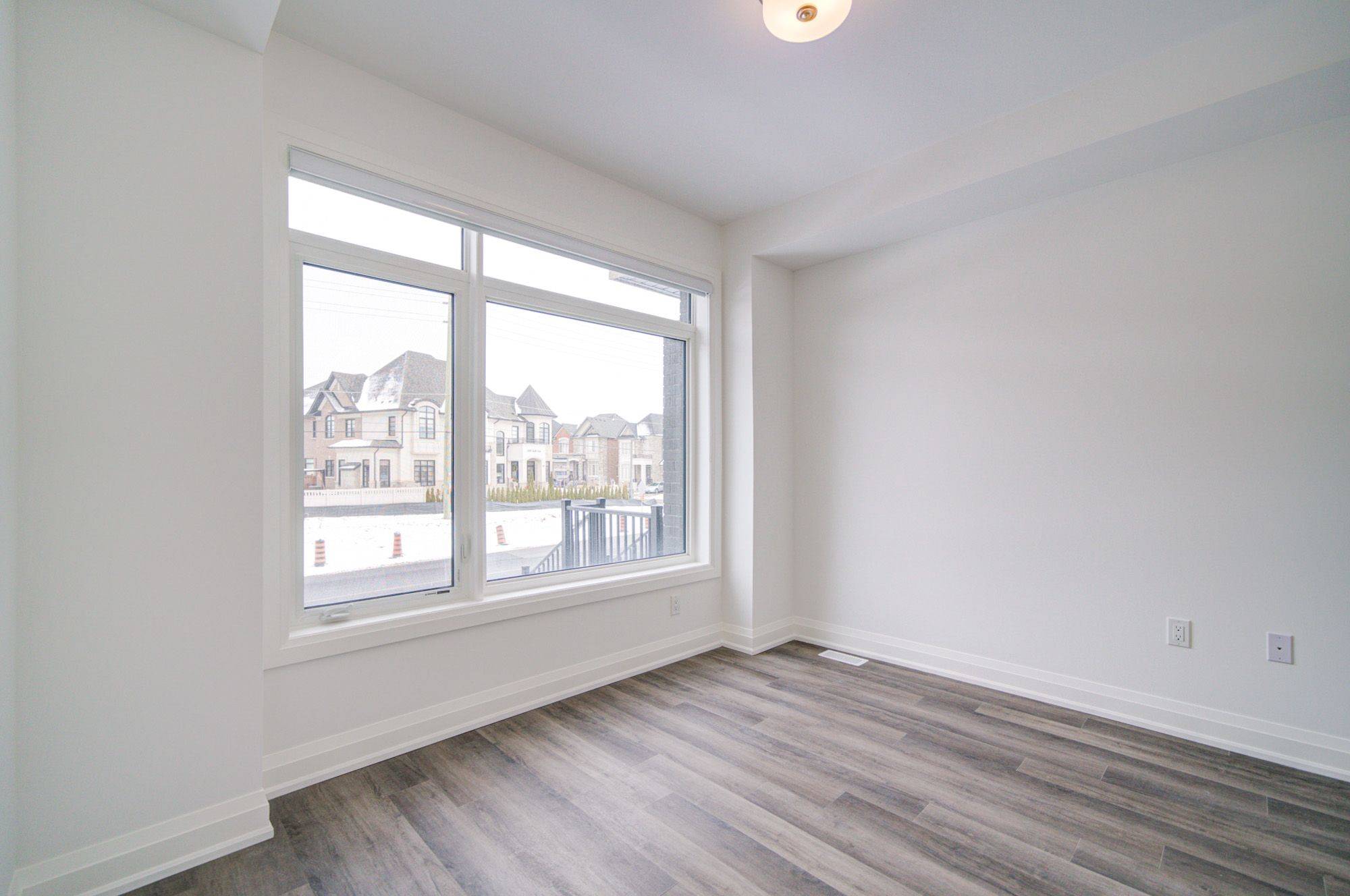 Oakville, ON L6M 5T2,3172 Sixth Line