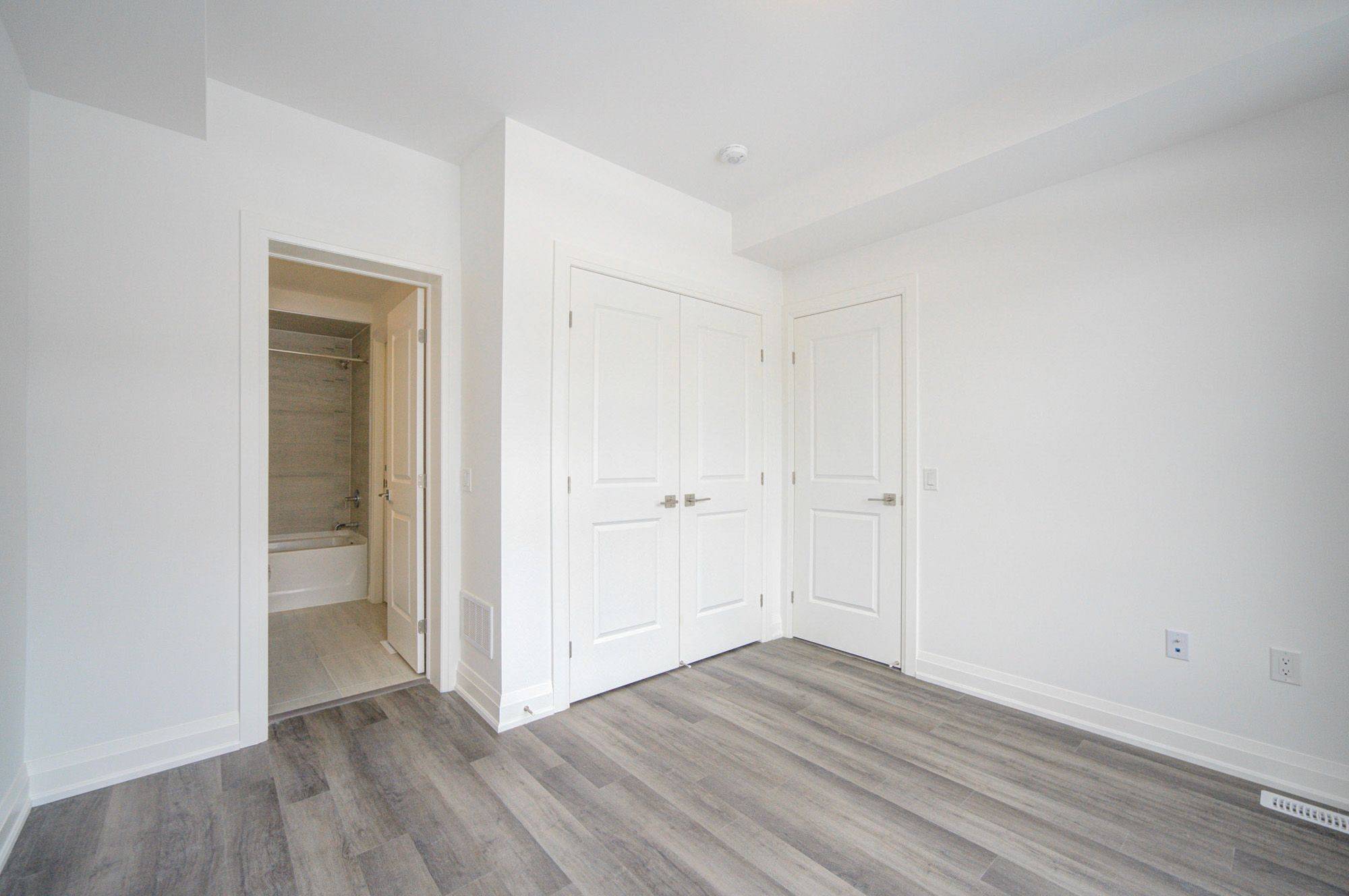 Oakville, ON L6M 5T2,3172 Sixth Line