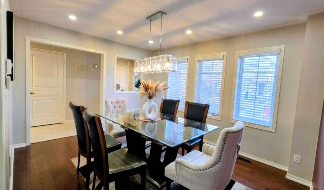 Oakville, ON L6M 0R2,500 Sixteen Mile DR