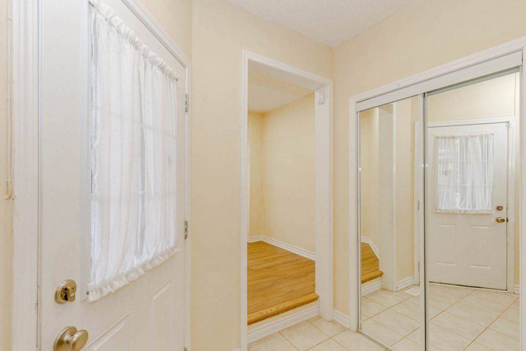 Milton, ON L9T 8T1,6 Dredge CT N