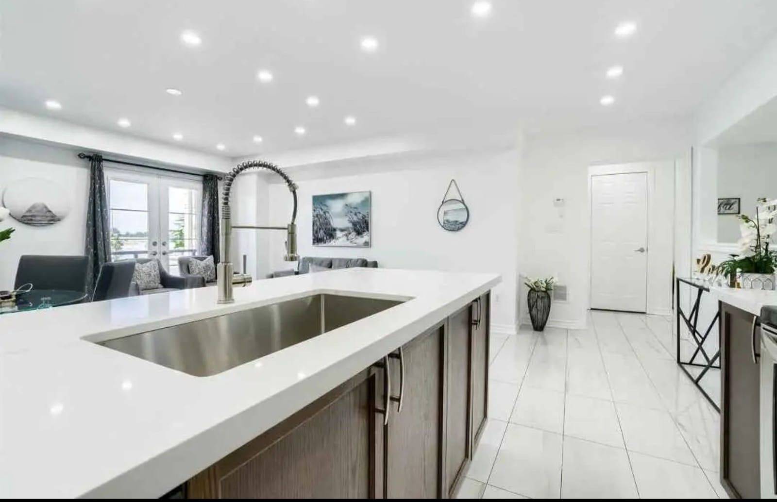 Brampton, ON L7A 4S6,200 Veterans DR #106