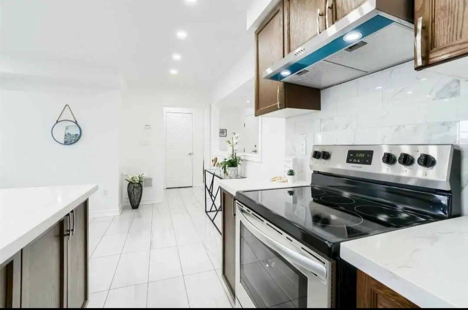 Brampton, ON L7A 4S6,200 Veterans DR #106