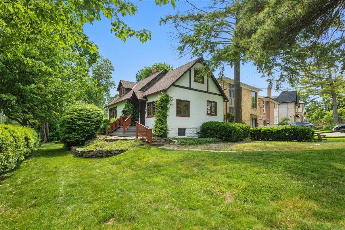 Mississauga, ON L5H 2R6,62 Maple AVE S