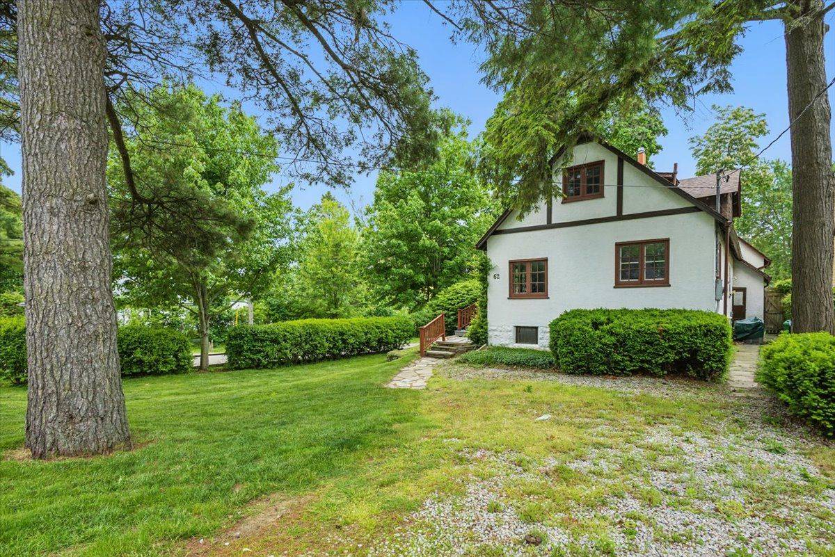 Mississauga, ON L5H 2R6,62 Maple AVE S