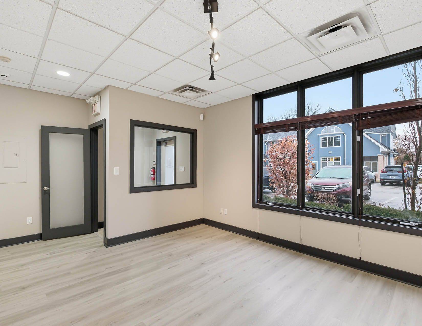 Oakville, ON L6J 7W5,1290 Cornwall RD #B