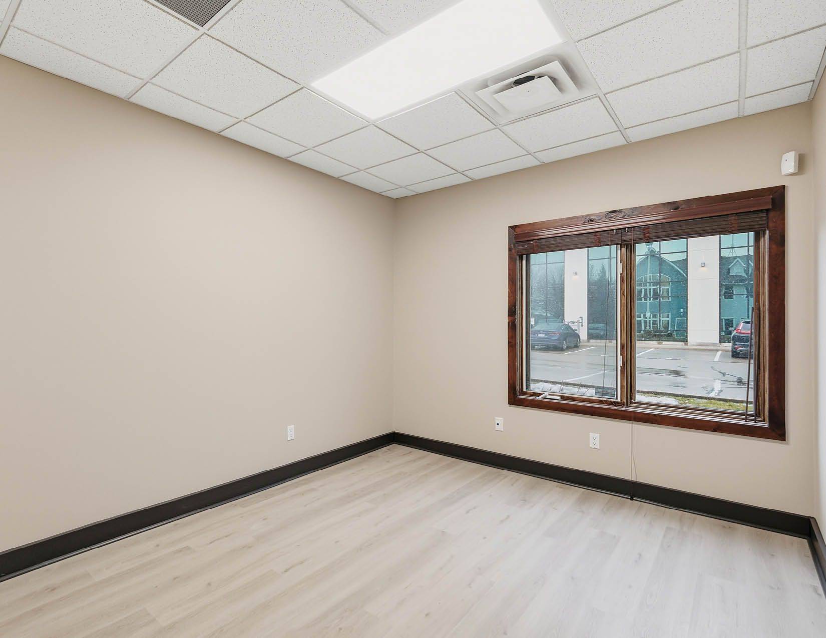 Oakville, ON L6J 7W5,1290 Cornwall RD #B