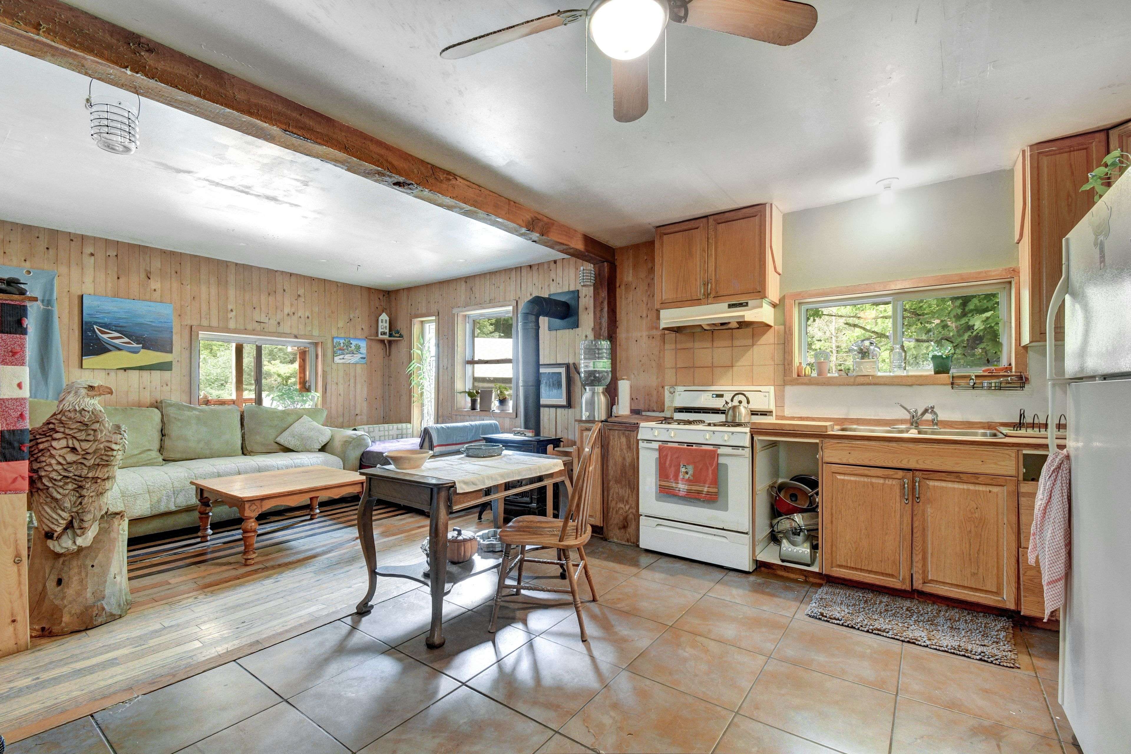 Limerick, ON K0L 1W0,1156 St Ola RD