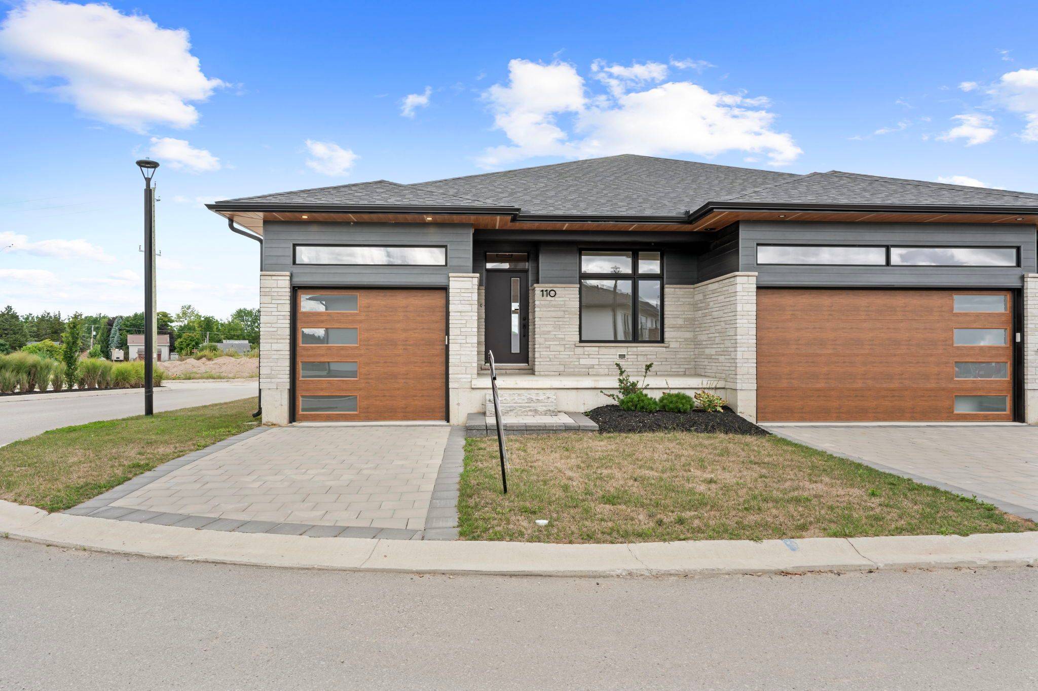 Lambton Shores, ON N0M 1T0,110 Coastal CRES #1