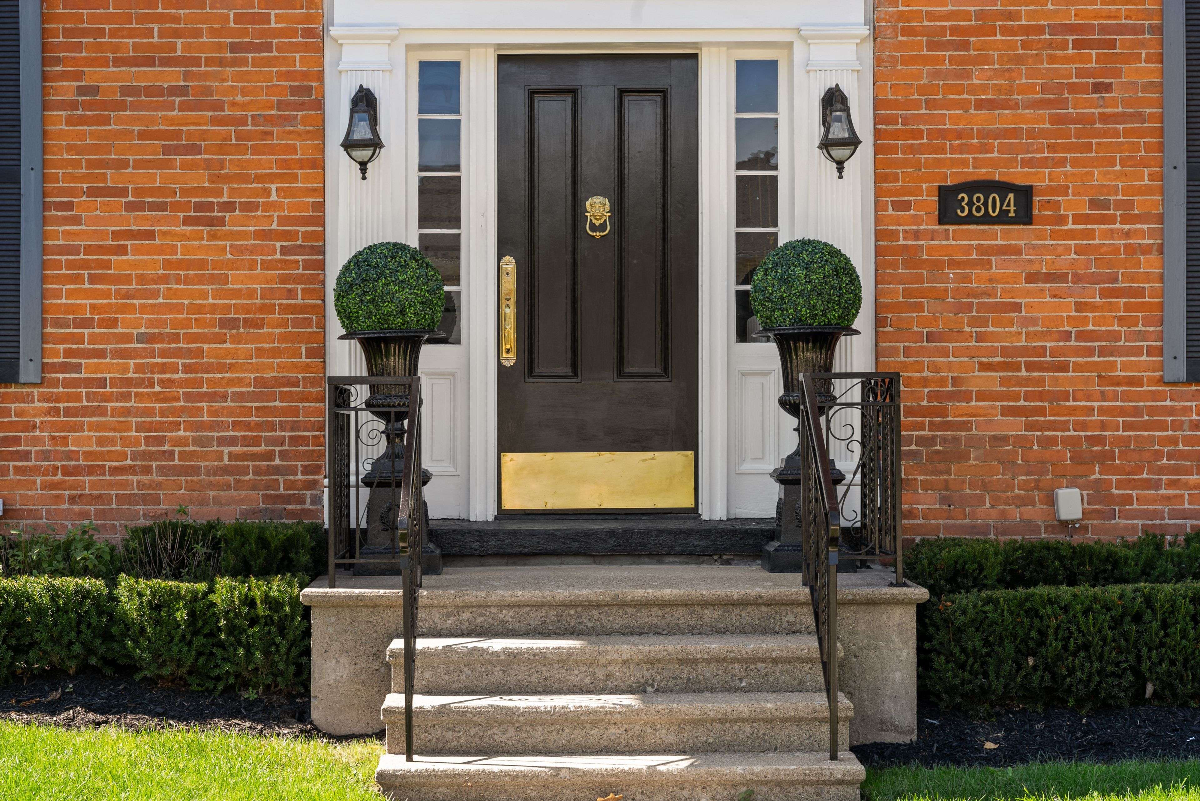 Lincoln, ON L0R 1S0,3804 Main ST