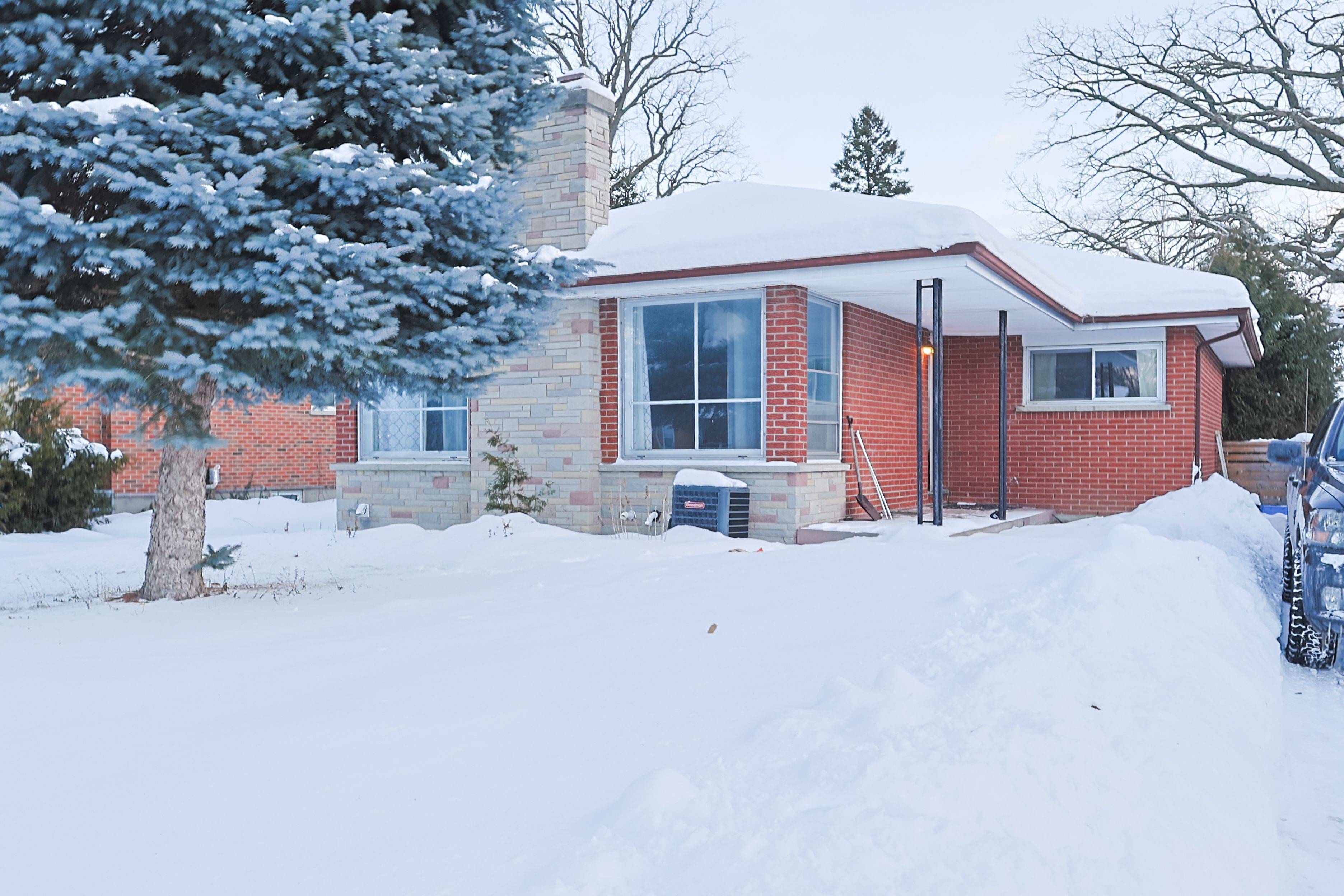 London East, ON N5V 2H6,65 IRVING PL