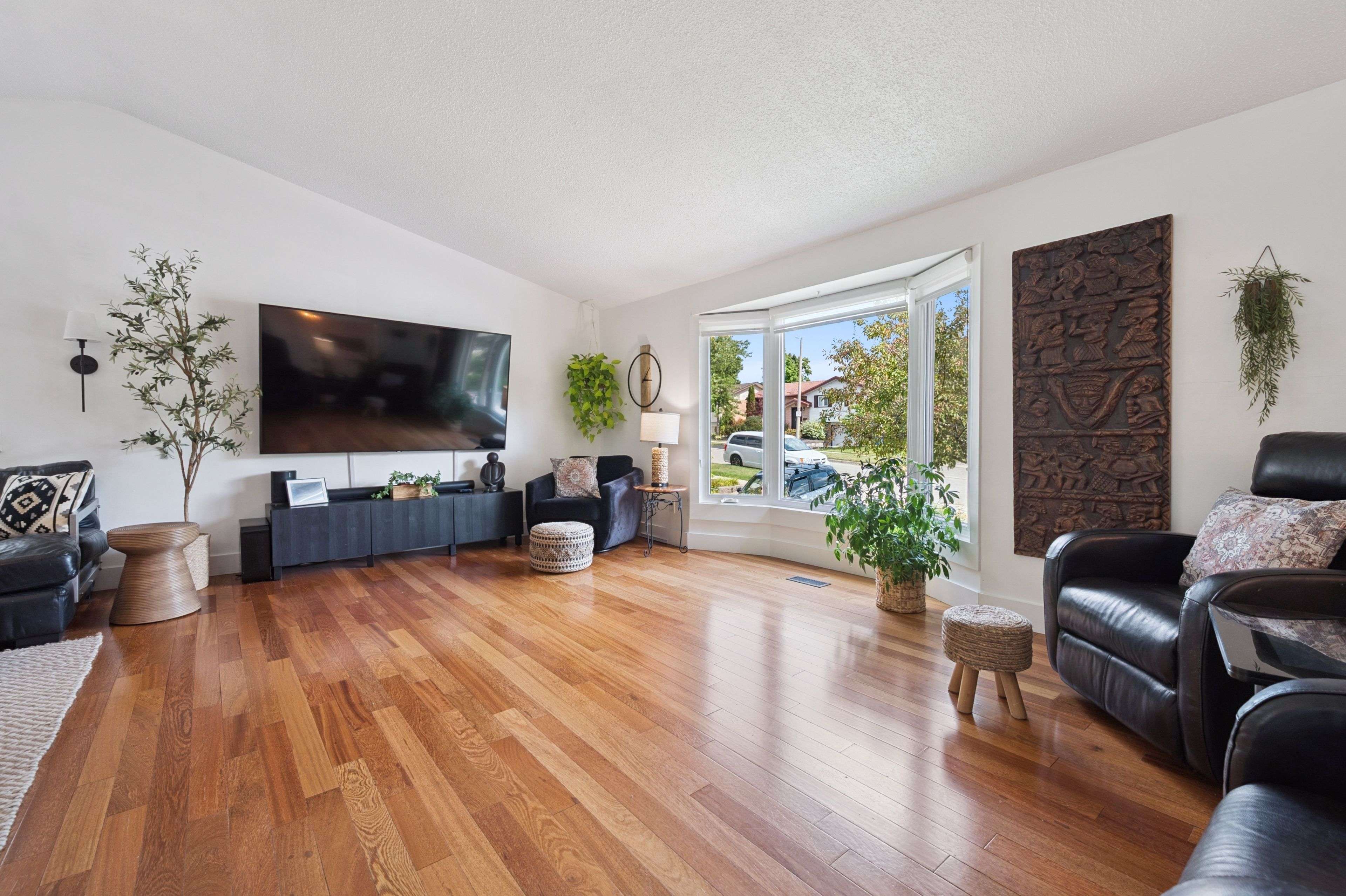 Guelph, ON N1K 1L1,53 Rochelle DR