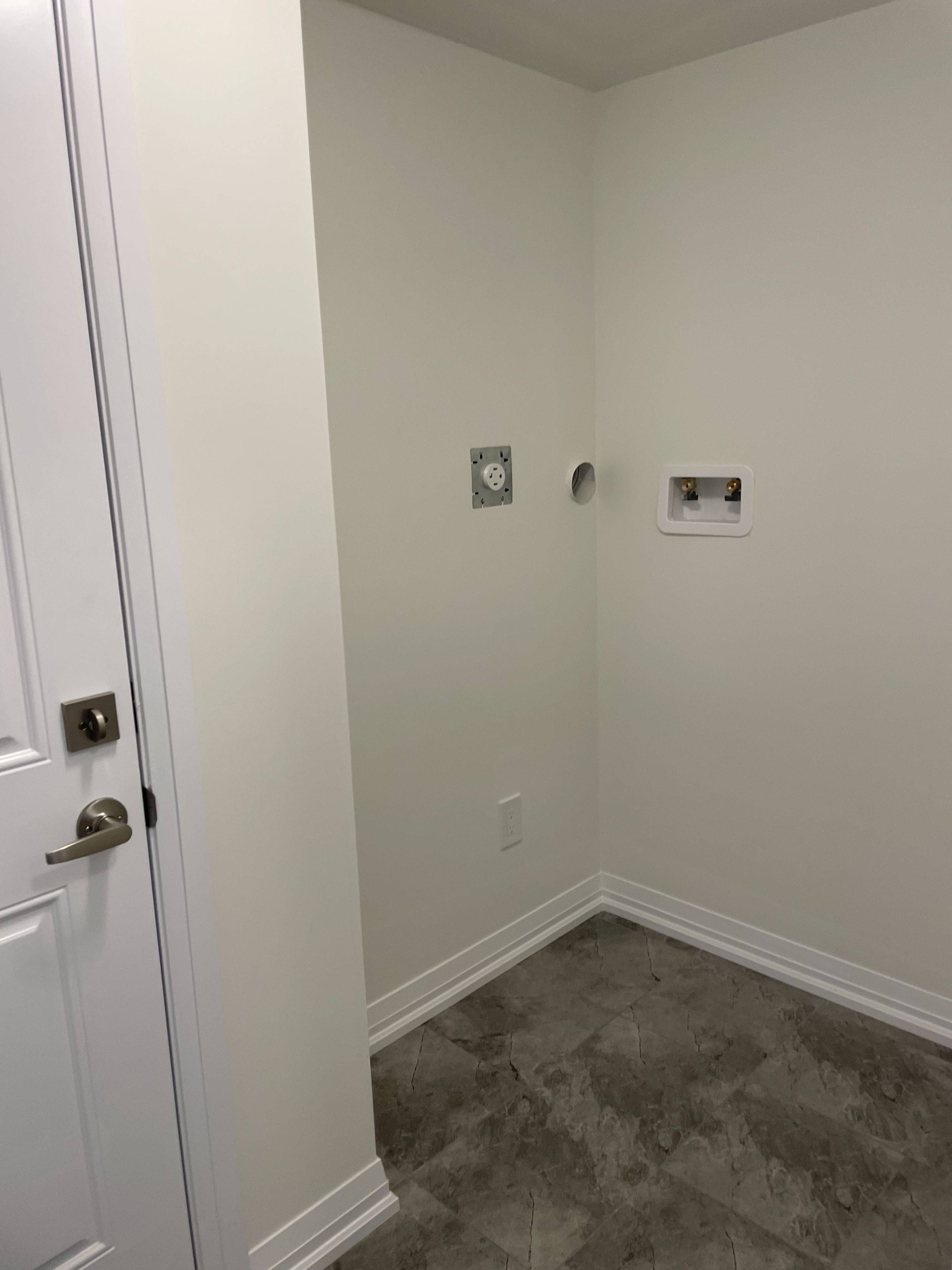 Haldimand, ON N3W 0J5,27 St Lawrence RD