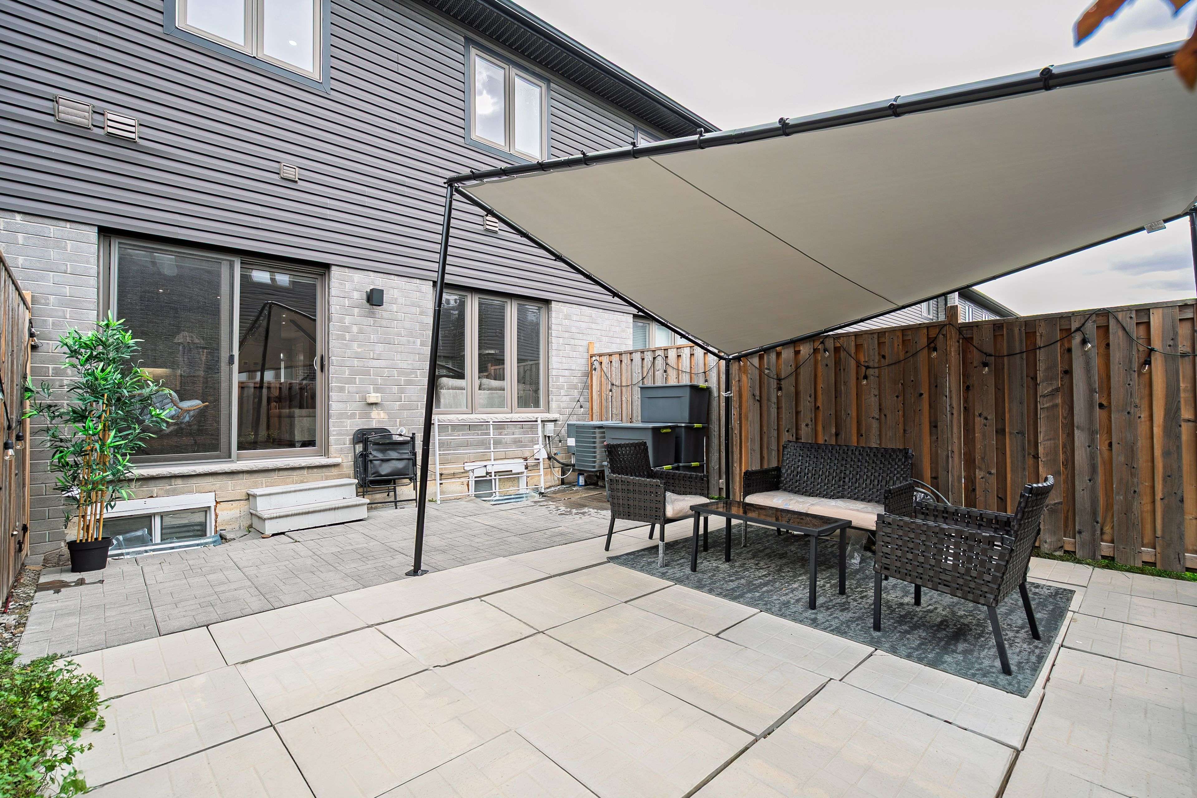 Hamilton, ON L8J 0L3,106 Columbus Gate